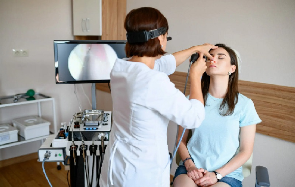 Những điều cần biết trước khi nội soi tai mũi họng